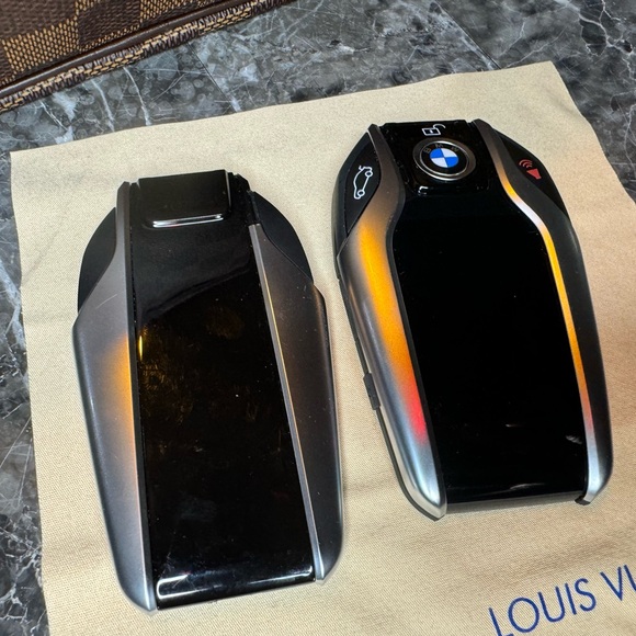 2016-2019 BMW 740i 750i Series DISPLAY KEY SMART SCREEN 9868432-01 OEM. - Picture 7 of 7